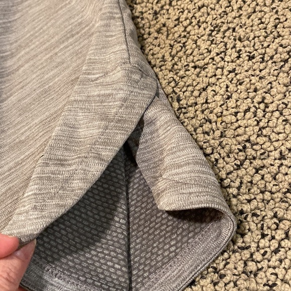 Nike Gray Athletic Shorts Size Medium in EUC - Picture 9 of 9